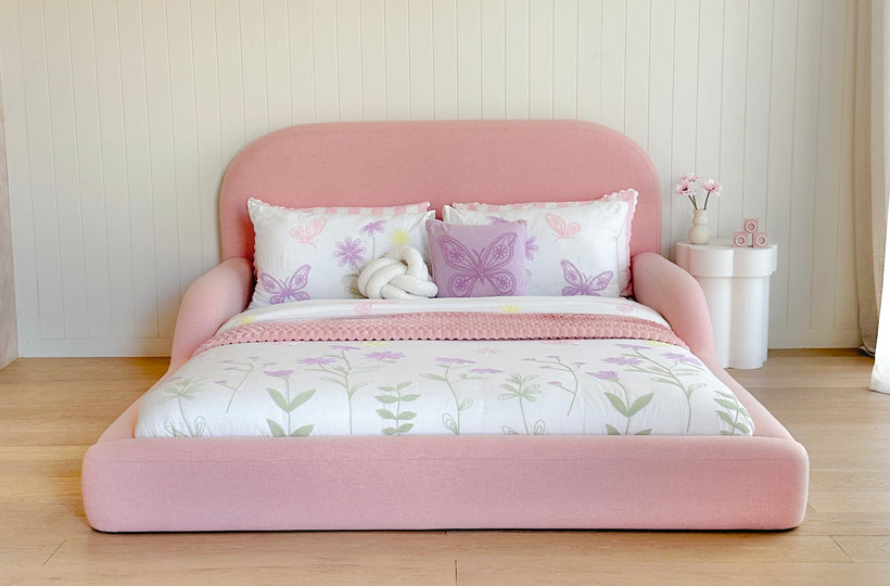 Pretty Kids Bed in Pink 