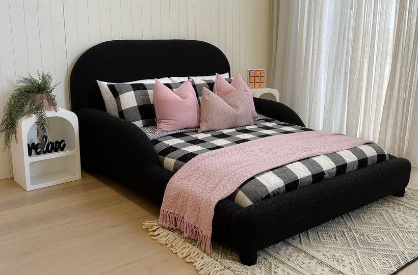 Black boucle kids bed